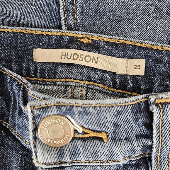 Hudson Gemma Cut Off Denim Shorts Mid Rise Peony Medium Wash Distressed 25 - Picture 3 of 5